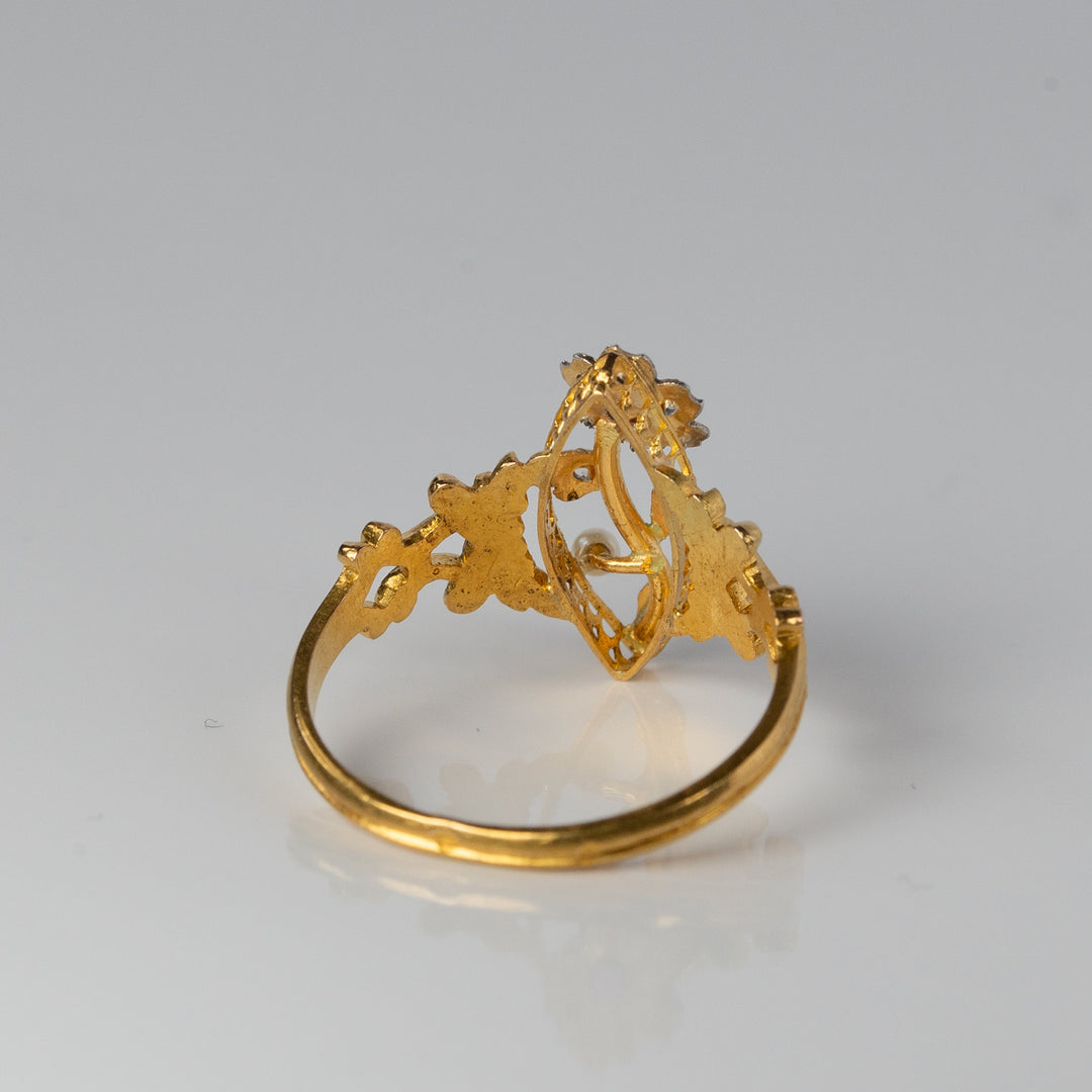 アンティーク 忘れな草のマーキーズリング(ダイヤ、サファイア、天然真珠)