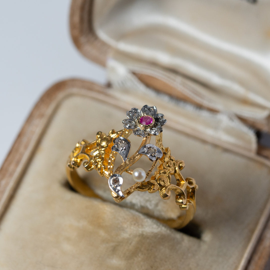 アンティーク 忘れな草のマーキーズリング(ダイヤ、サファイア、天然真珠)