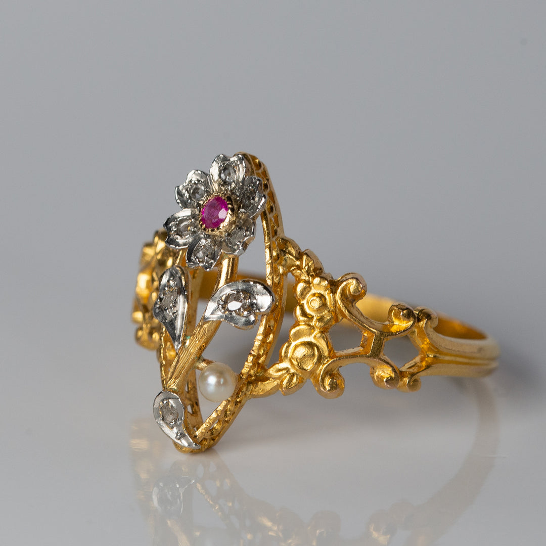 アンティーク 忘れな草のマーキーズリング(ダイヤ、サファイア、天然真珠)