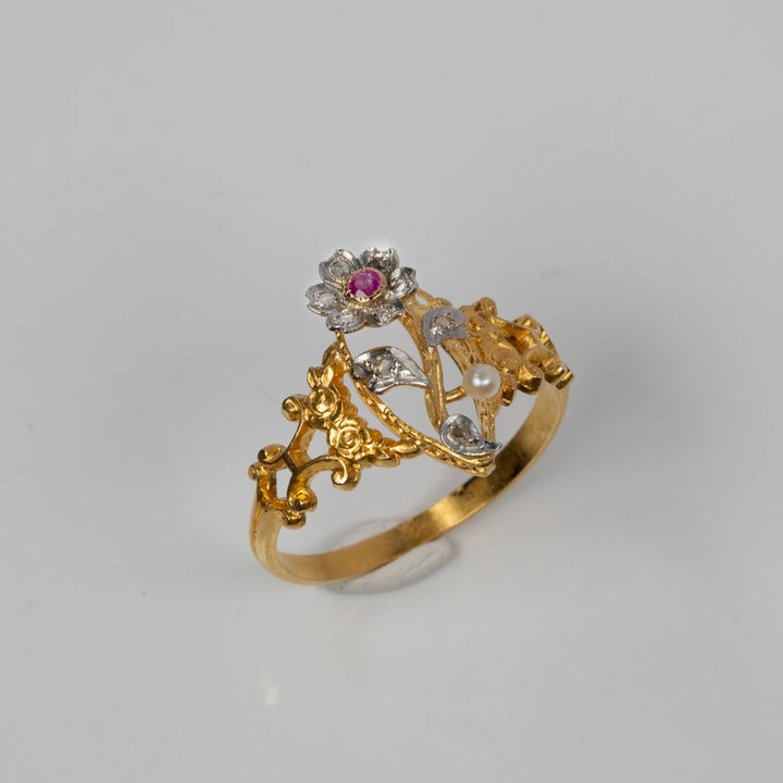 アンティーク 忘れな草のマーキーズリング(ダイヤ、サファイア、天然真珠)