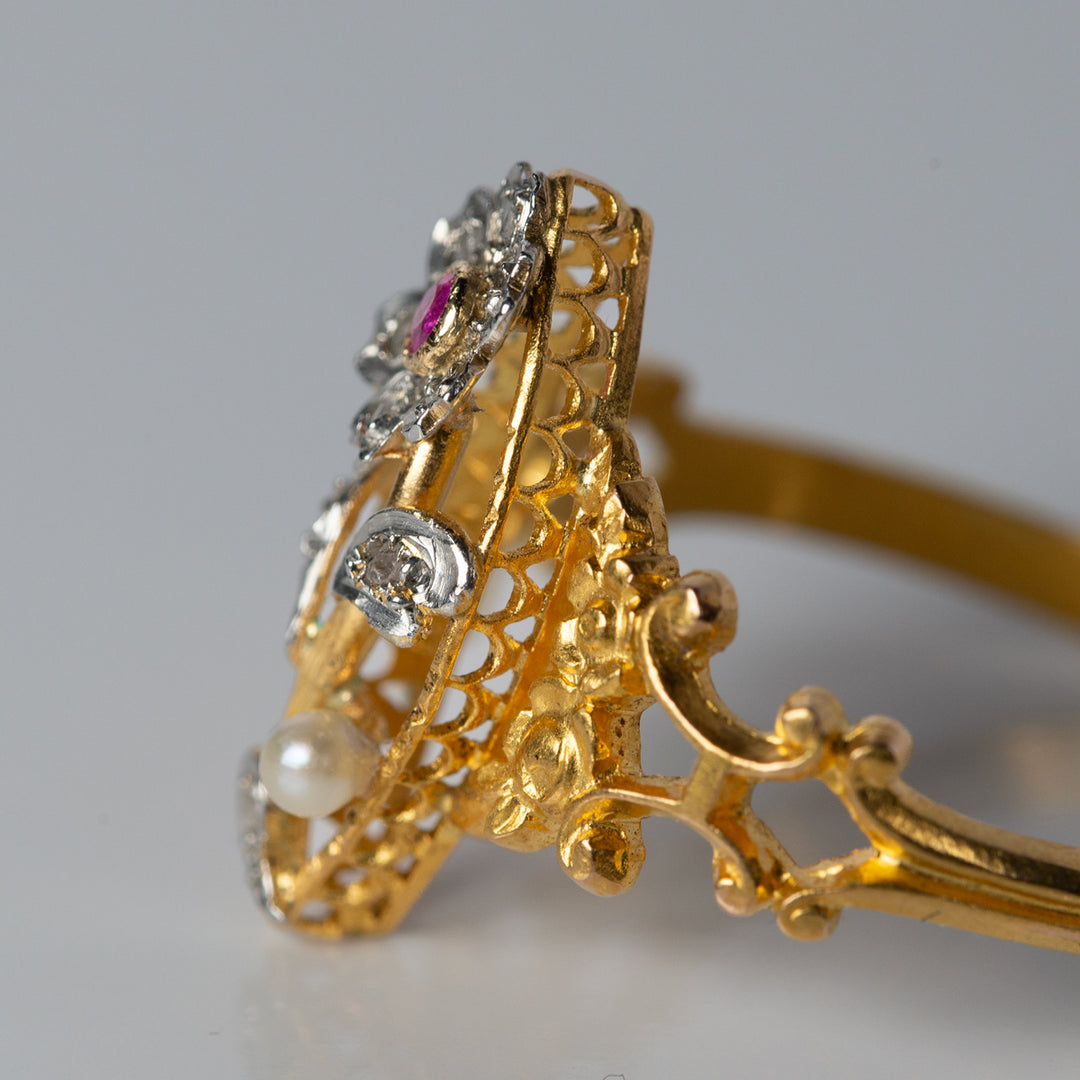 アンティーク 忘れな草のマーキーズリング(ダイヤ、サファイア、天然真珠)