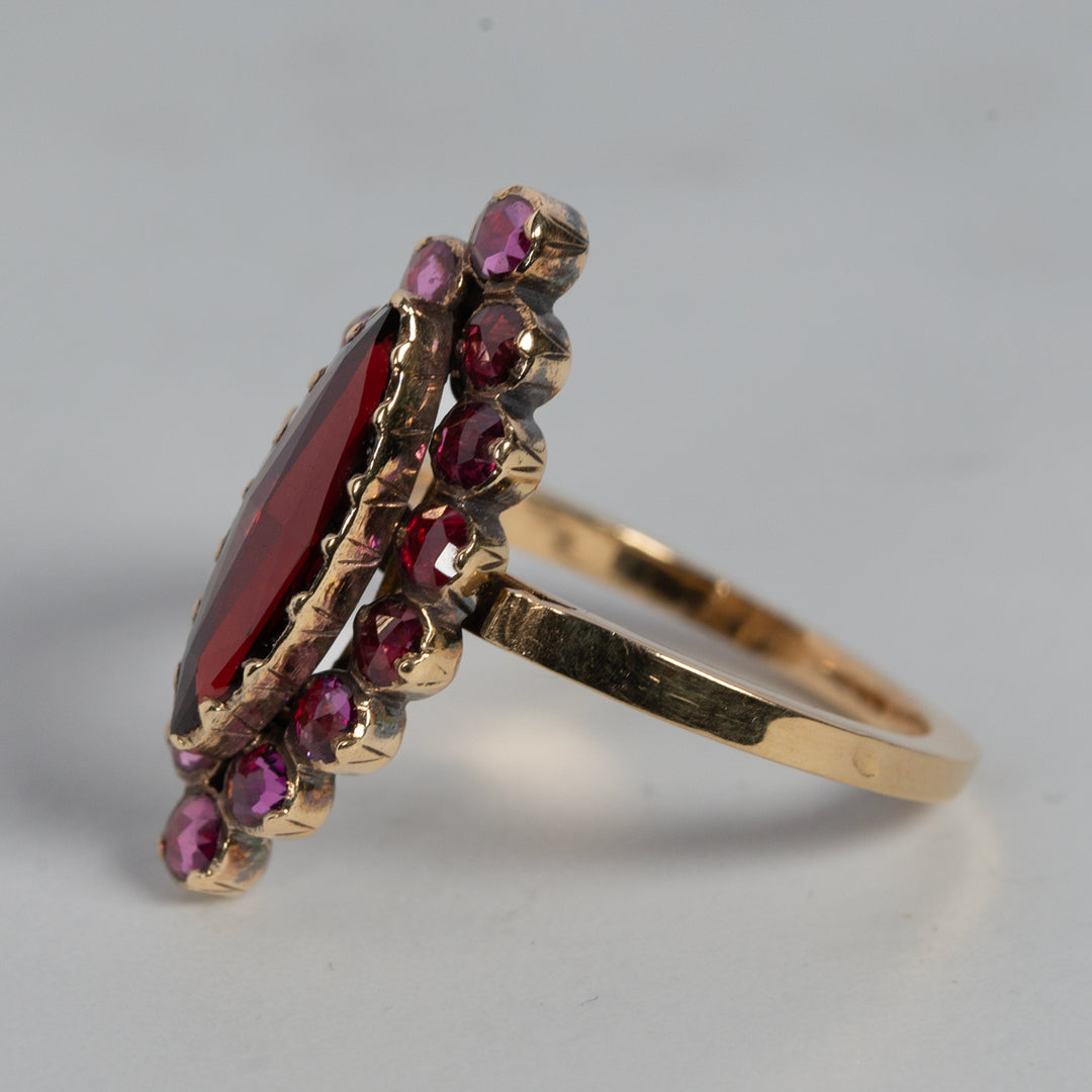 アンティーク ペルピニャンガーネットのマーキーズリング