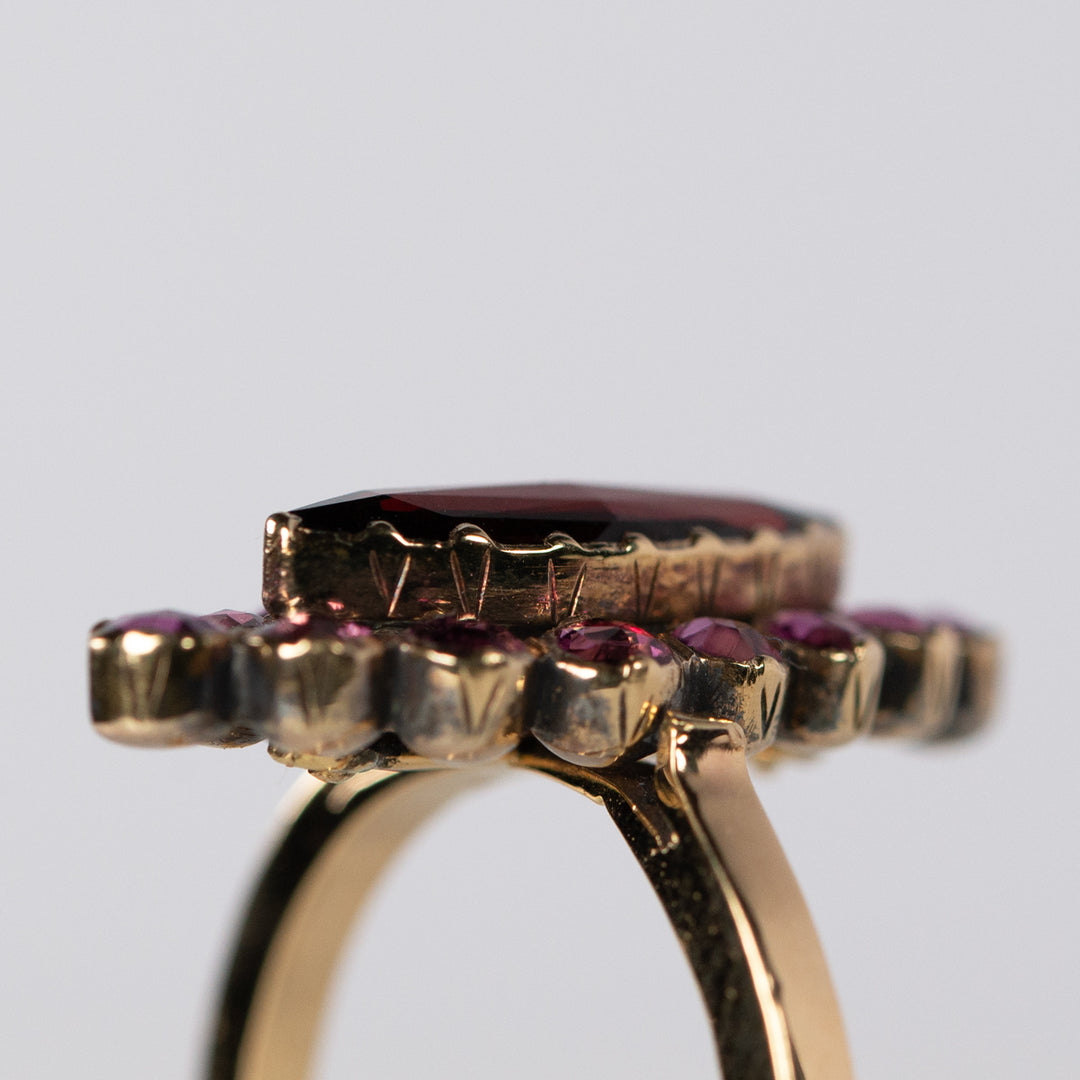 アンティーク ペルピニャンガーネットのマーキーズリング