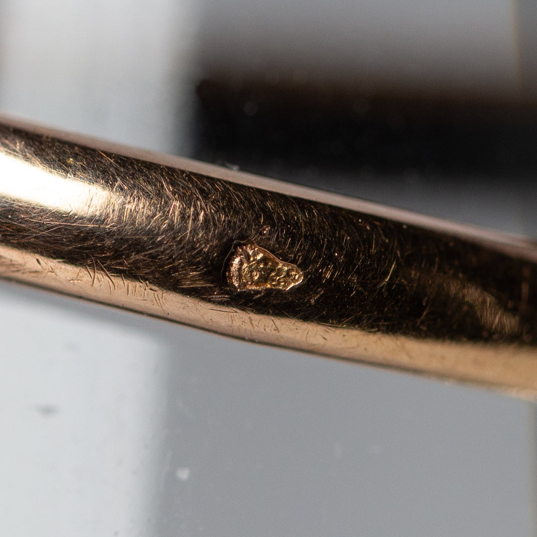 ペルピニャンガーネットのマーキーズリング(馬の頭刻印)