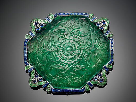エメラルドブローチ（Cartier）