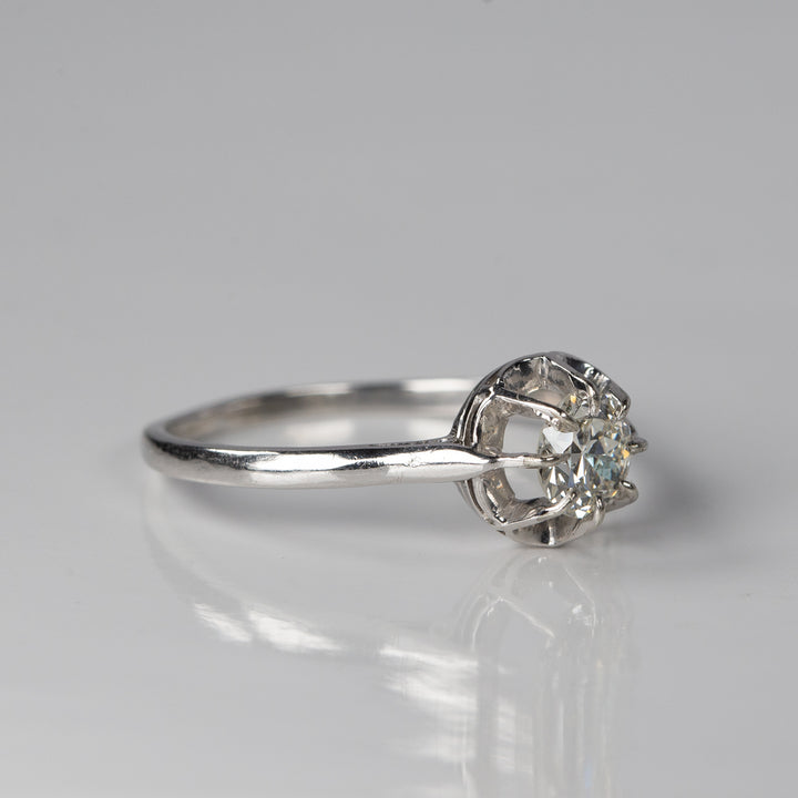 ソリテールリング ドゥミタイユの大粒ダイヤモンド(0.5CT)