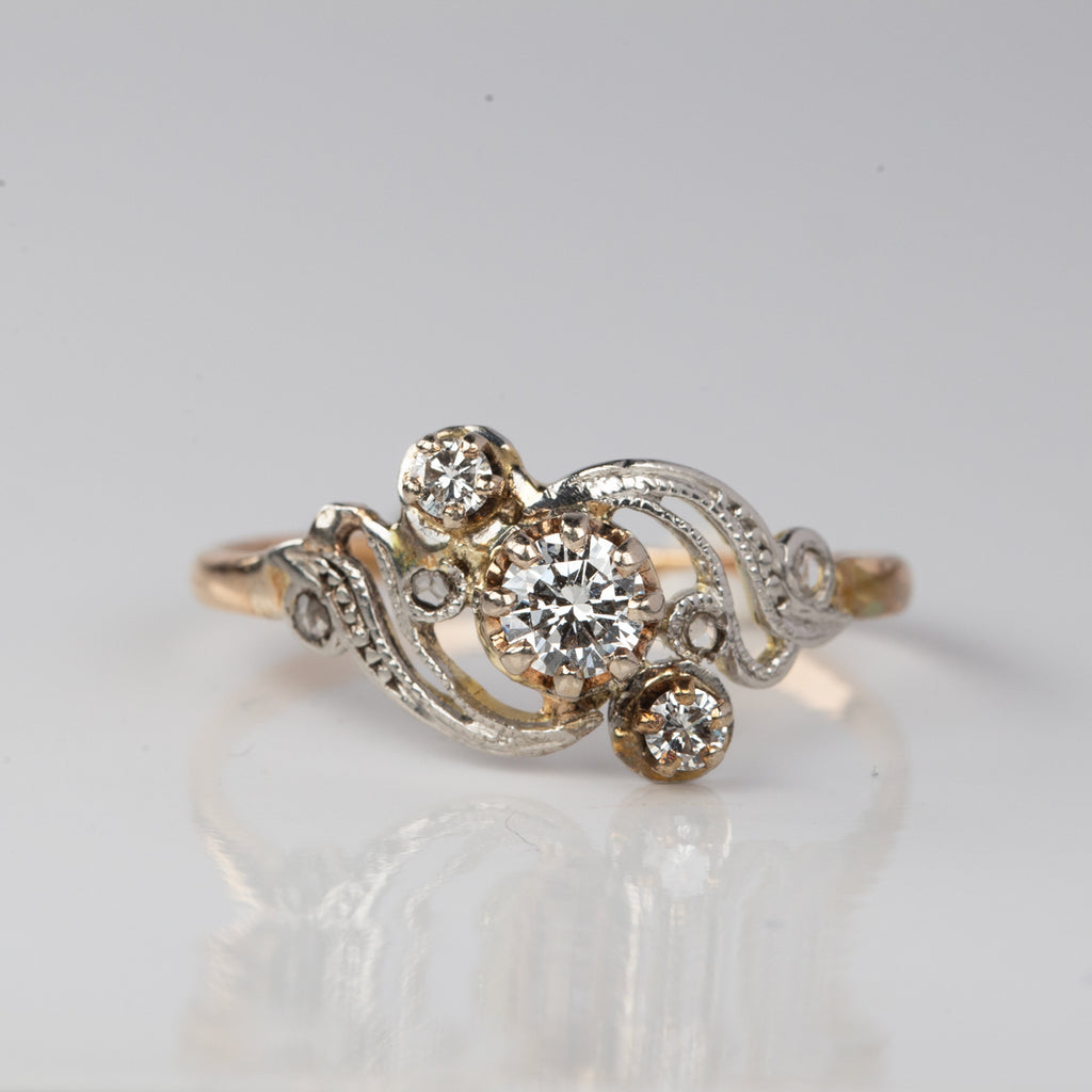 かおりん】 *27:テーパーダイヤモンドデザインリング【値下げ