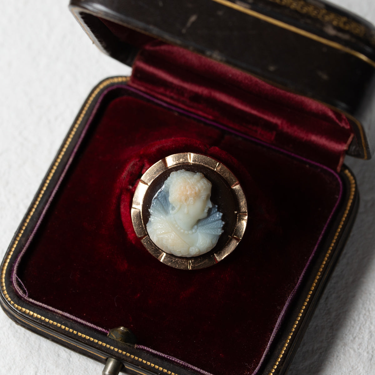 ゆーたんちゃん専用アンティークナイト&デーサードニクスシェルカメオ ゆーたんちゃん専用アンティークナイト&デーサードニクスシェルカメオ