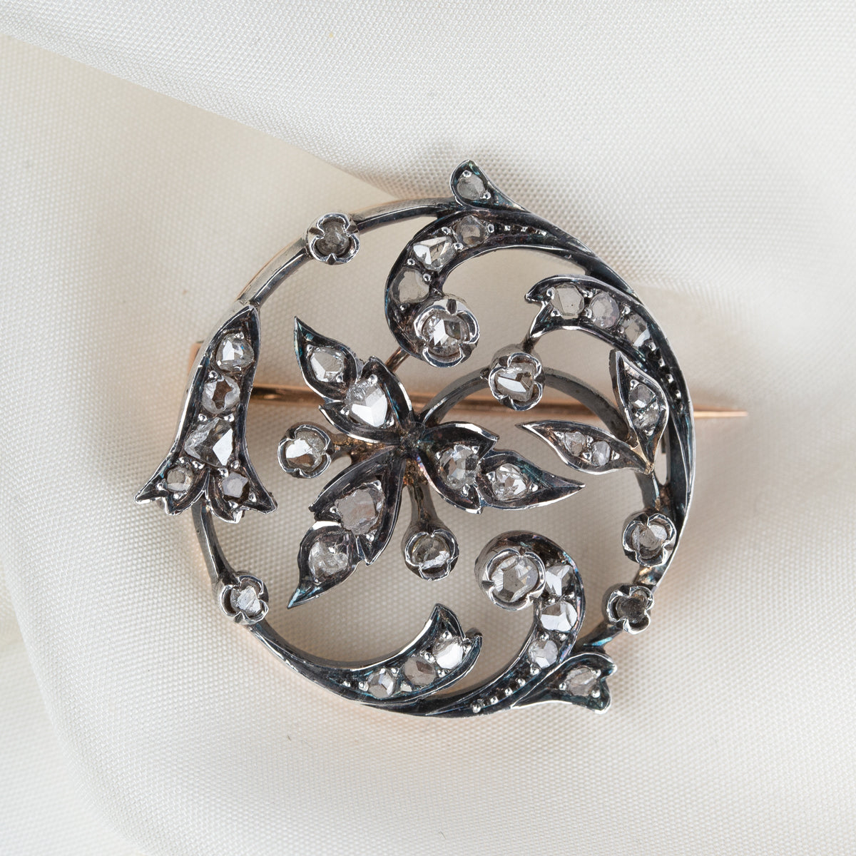 フランス　アンティーク　銀のお花ブローチ 1920年代花束のガラスブローチ（4×5.5cm） イギリスアンティーク