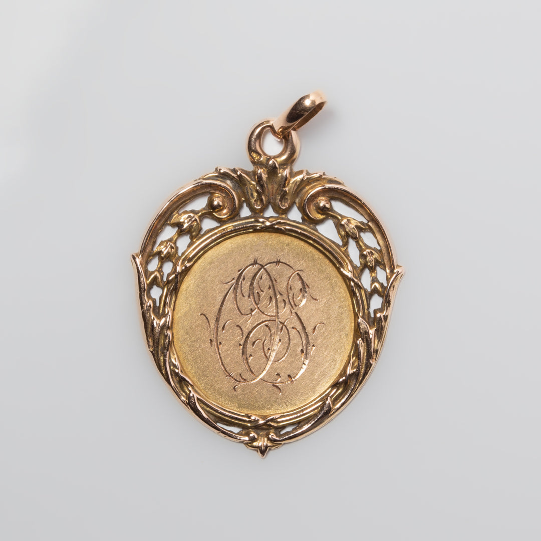 ベルエポック　カルトゥーシュ装飾のゴールドメダイ