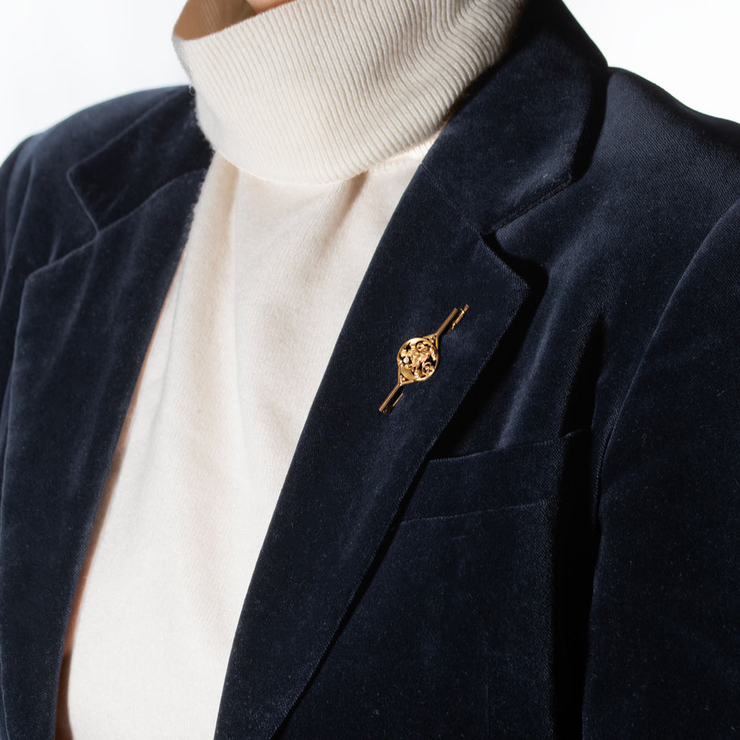 アールデコ　グリフィンのゴールドバーブローチ