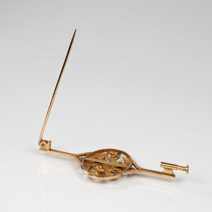 アールデコ　グリフィンのゴールドバーブローチ