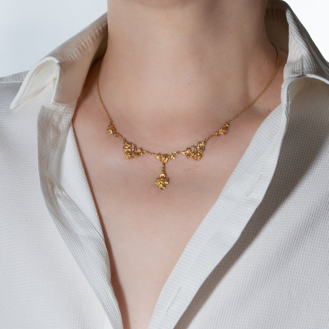 アールヌーボー　薔薇のゴールドネックレス（ガーランド）