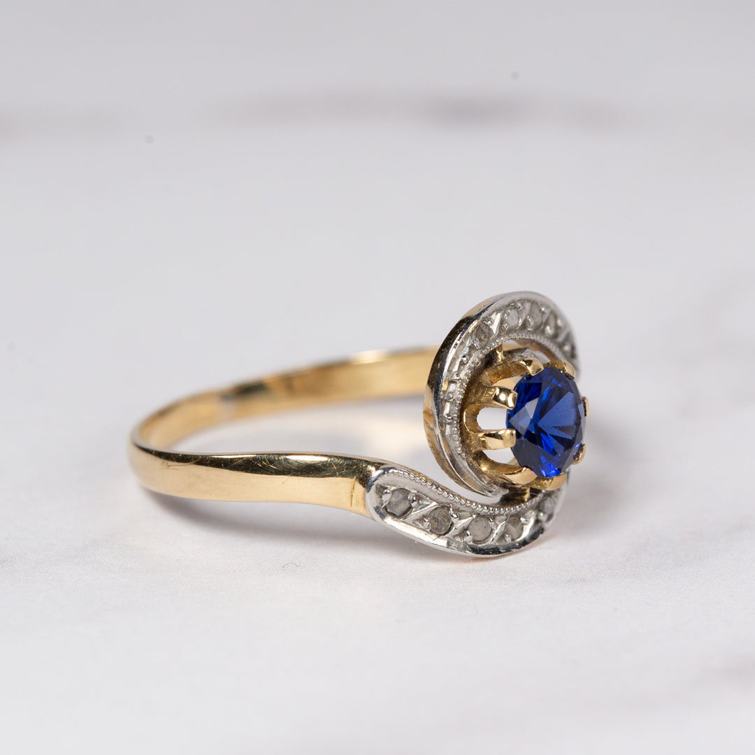 ブルーサファイアのトゥルビヨンリング