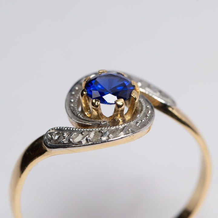 ブルーサファイアのトゥルビヨンリング