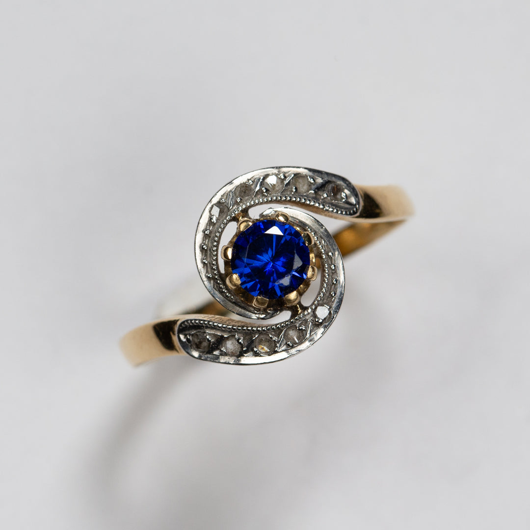 ブルーサファイアのトゥルビヨンリング