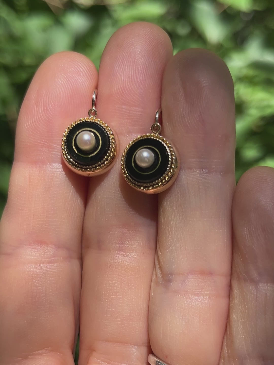 オニキスとパールのドルムーズピアス（ナポレオン3世様式）