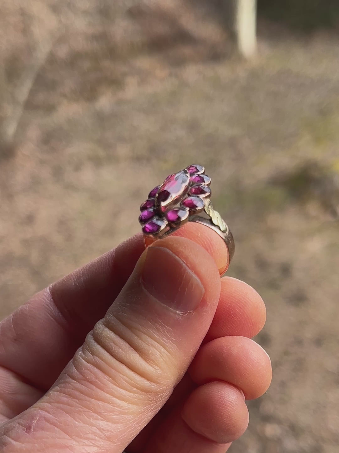 アンティーク ペルピニャンガーネットのマーキーズリング（ツートーン